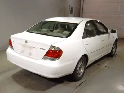 Daihatsu Altis