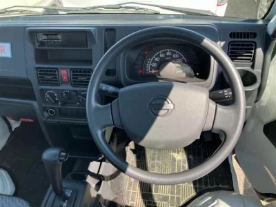 Nissan NT100 Clipper
