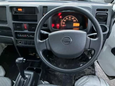 Nissan NT100 Clipper