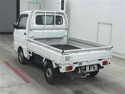 Nissan NT100 Clipper