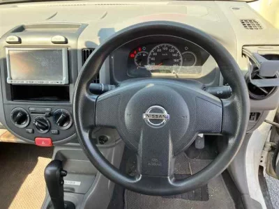 Nissan AD
