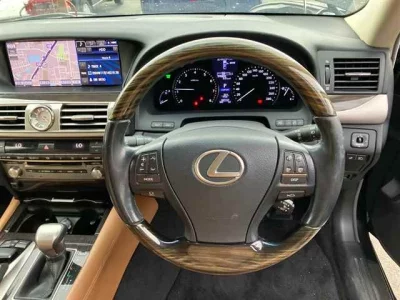 Lexus LS460L