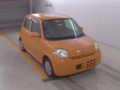 Daihatsu Esse