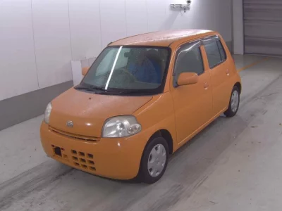 Daihatsu Esse