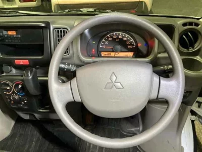 Mitsubishi Minicab Van