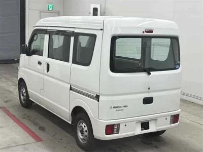 Mitsubishi Minicab Van