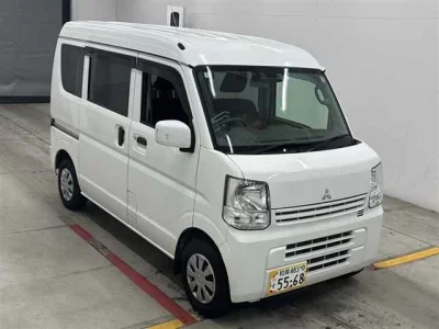 Mitsubishi Minicab Van