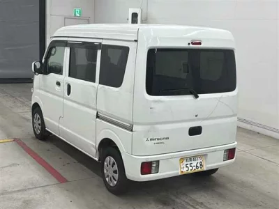 Mitsubishi Minicab Van