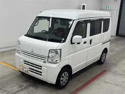 Mitsubishi Minicab Van