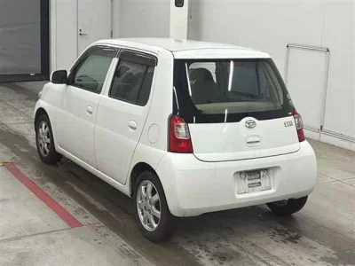 Daihatsu Esse