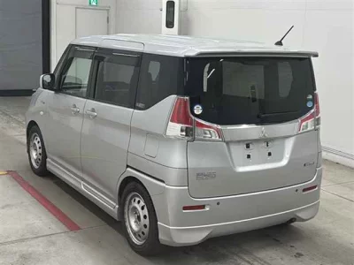 Mitsubishi Delica D:2