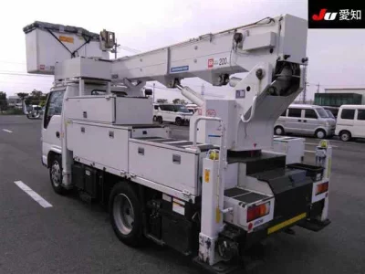 Isuzu ELF