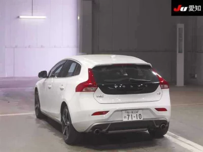 Volvo V40