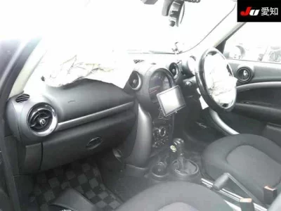 MINI Crossover