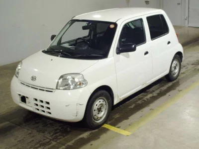 Daihatsu Esse