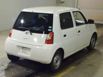 Daihatsu Esse