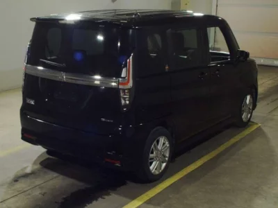 Mitsubishi Delica D:2
