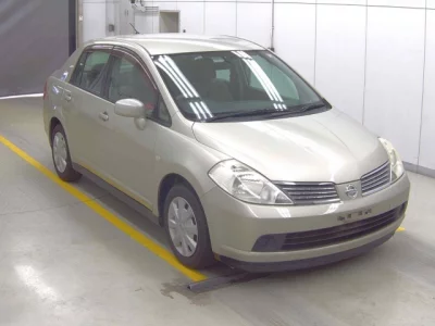Nissan Tiida Latio