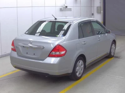 Nissan Tiida Latio