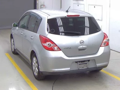 Nissan Tiida