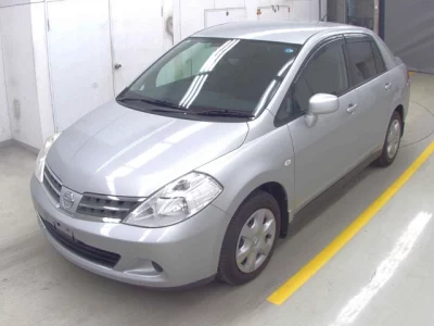Nissan Tiida Latio