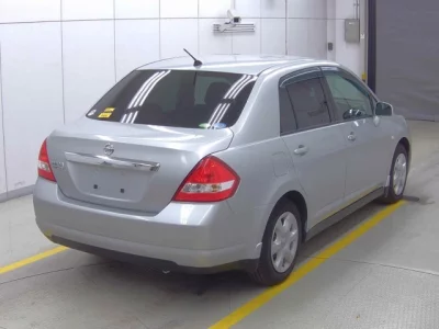 Nissan Tiida Latio