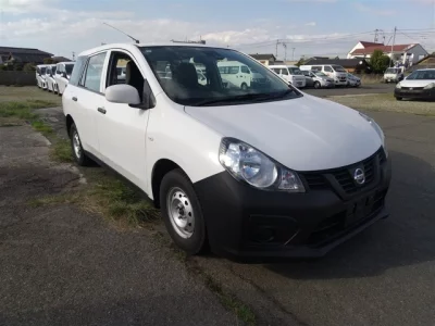 Nissan AD