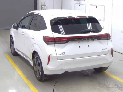 Nissan Aura