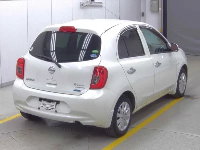 Nissan March