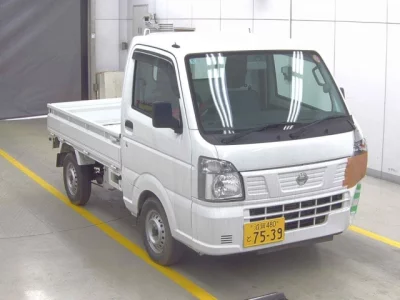 Nissan NT100 Clipper