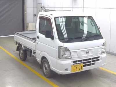 Nissan NT100 Clipper