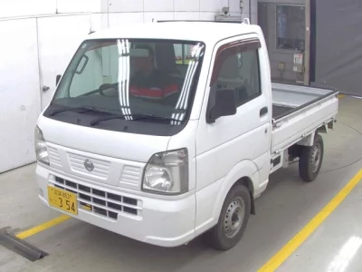 Nissan NT100 Clipper