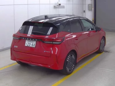 Nissan Aura