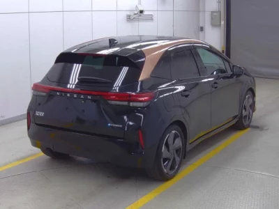 Nissan Aura