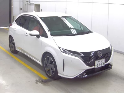 Nissan Aura