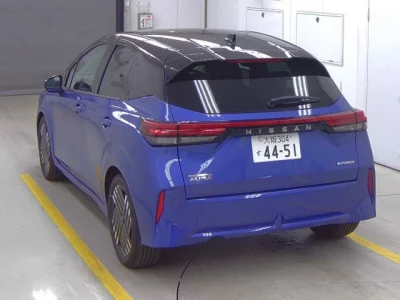 Nissan Aura
