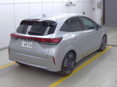 Nissan Aura
