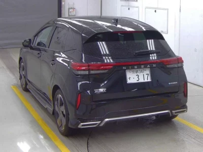 Nissan Aura