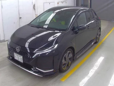 Nissan Aura