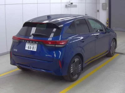 Nissan Aura