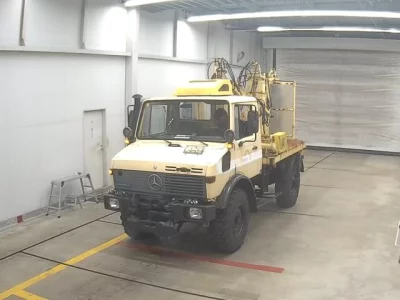 Mercedes-Benz Unimog