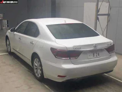 Lexus LS460