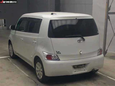Toyota bB