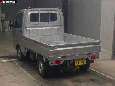 Nissan NT100 Clipper