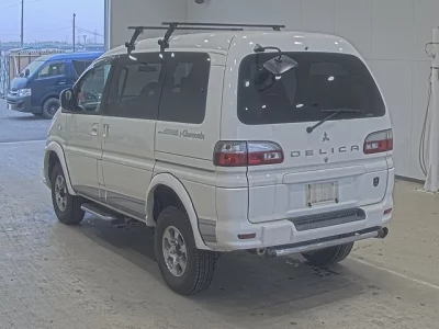 Mitsubishi Delica