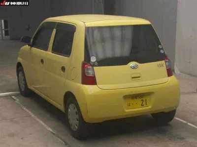 Daihatsu Esse