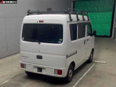 Mitsubishi Minicab Van