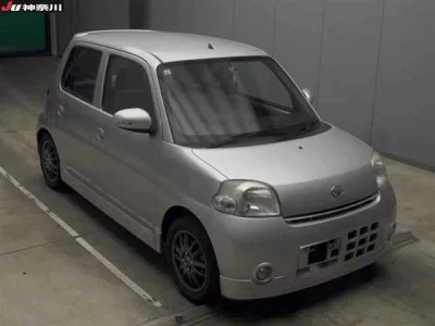 Daihatsu Esse