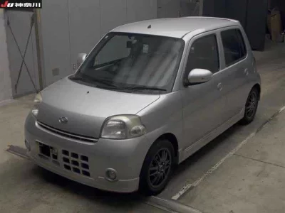 Daihatsu Esse