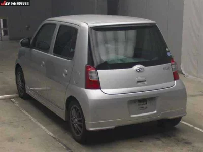 Daihatsu Esse